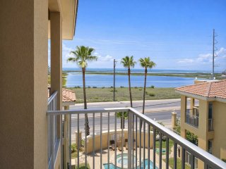 * Pool * Near Claytons Private * Beach Access