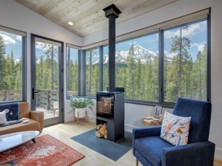 12 Lake Cabin