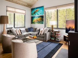 27 Lake Cabin