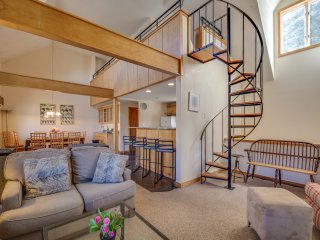 Northbrook Condo Unit #2 (The Big Lift-abowski)