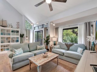 Turtles & Tails- PET FRIENDLY in Palmetto Dunes!