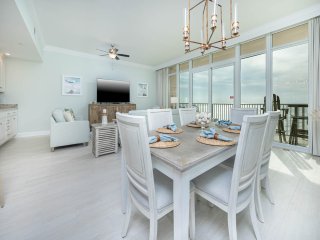 Phoenix Gulf Towers 1202