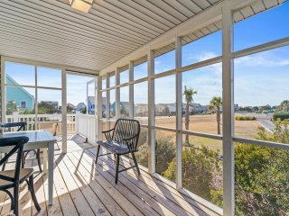 Dunebug Cottage / 319 Sandpiper Lane