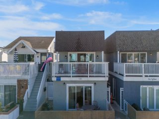 120 31st A | Bright &amp; Renovated Just Steps from the Beach