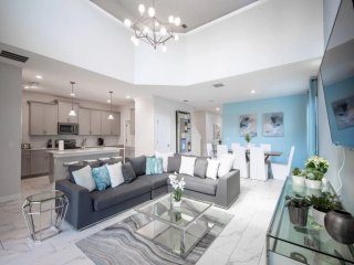 Beautiful 5 Bed Villa with Game Room and Pool