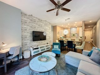 Three Bed 2 Bath Condo Bahama Bay Resort