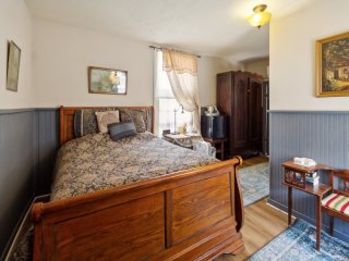 Carroll Cottage at Main Street Bed &amp; Breakfast