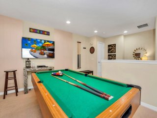 Themed Bedrooms &amp; Private Pool Gated in Fun Resort