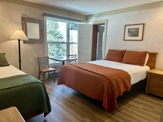 Mountainside Inn 115/117