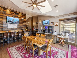 Room 12- Gooseberry Mesa