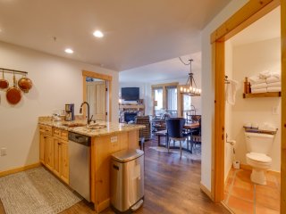 Taylor's Crossing 2 Bedroom Condo #305