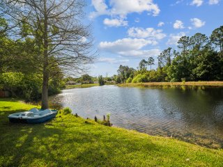 Pondside Perch- Your Waterfront Retreat