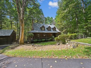 Cushing Home | Family Cabin Near Wachusett Mtn