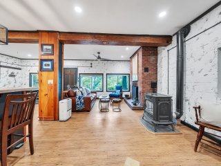 Peaceful Lakefront Getaway on Cayuga Lake