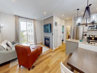 Seneca 202- Brigham Two Bedroom Plus Condo