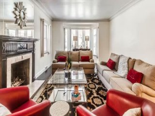 Spacious 5BR near Huntington Place, Ford Field, Little Cesar Arena