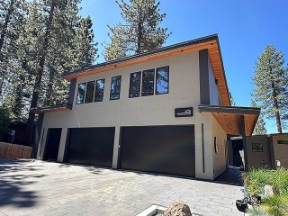 676 El Dorado Avenue