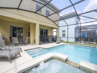 Family Pool Home near Disney!! Modern Decor, BBQ,Resort w/ tons of Amenities!