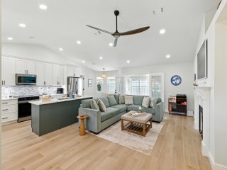 Driftwood Dreamer Retreat | Quiet Coastal Escape