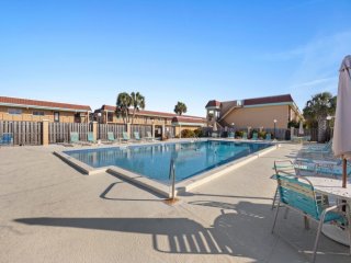 Pelican Inlet C119, Near Beach: Pool & Tennis