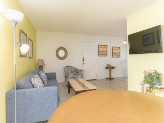 Tiki 218- Close to the Beach 1BR Condo Sleeps 4