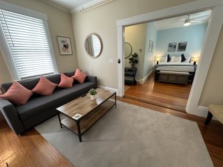 Exposed Brick Suite 1 Bed/ 1 Bath/ Pullout Sofa