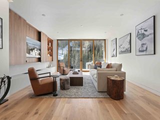 Ski-In/Ski-Out Deer Valley | Pool, Gym &amp; Views
