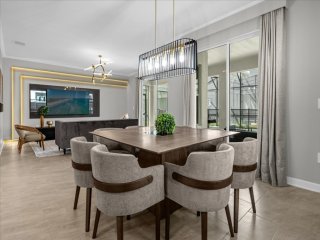Upscale 6-bed Storey Lake home with themed rooms