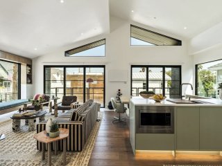 124 36th St | An Artistic Masterpiece by the Ocean