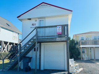 Hidden Treasure / 821 Ocean Blvd West