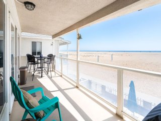 1005 E Balboa B | Gorgeous Beach Views