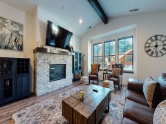 Snowcreek VII 1403 Deluxe Townhouse, Stunning Mountain Views, 2 Car Garage, Washer Dryer