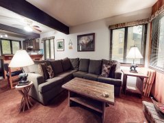 Wildflower 37 Cozy, Quaint, Walk to Shop and Restaurants